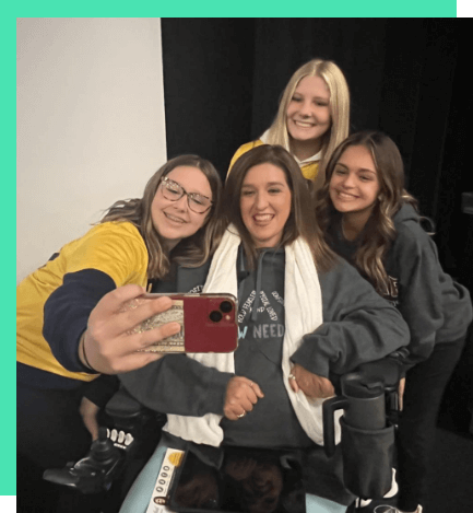 TILL360_tasha-and-girls-taking-selfie